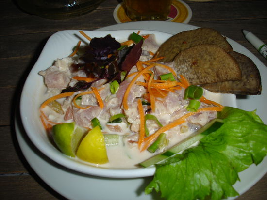 ..roher Thunfisch in Kokosmilch mit Lemon..mh lecker...