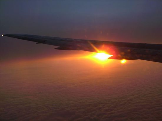 Sonnenaufgang im Flieger