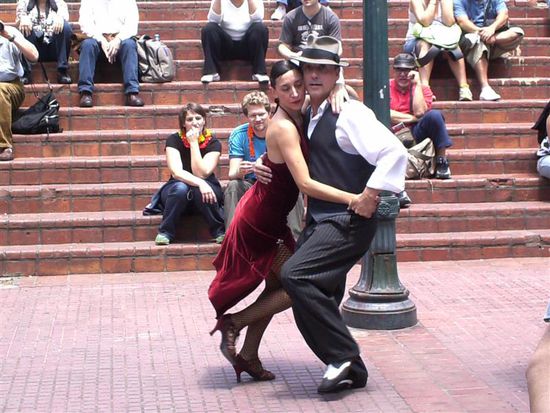 ...fuer die Tangotaenzer...