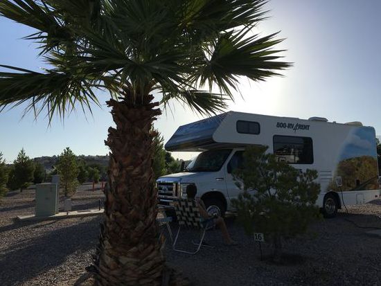 6 Uhr Morgenkaffee unter Palmen
