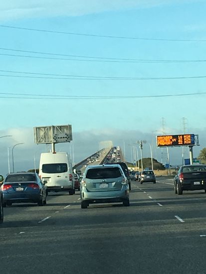 Highway 92 über die SF Bay nach Fremont