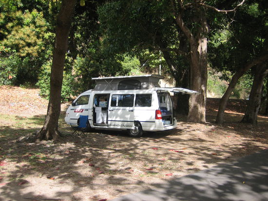 unser erster Schlafplatz (auf der anderen Seite war das Meer)