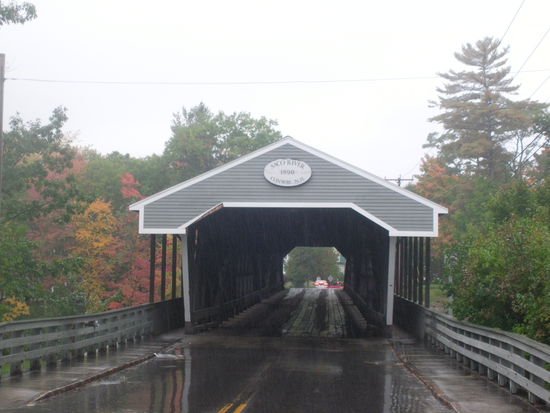 Saco River Bridge bei Regen