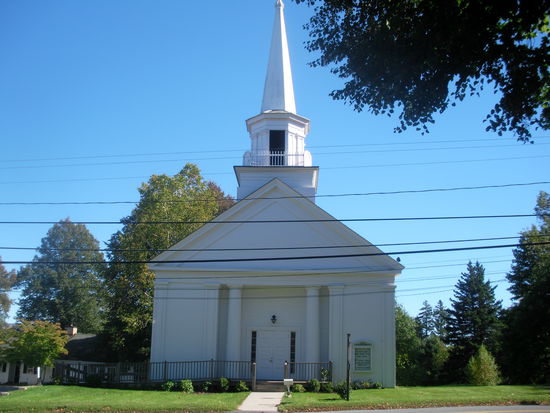NEIN, keine weiße Kirche, das hier ist ein Union Meeting House
