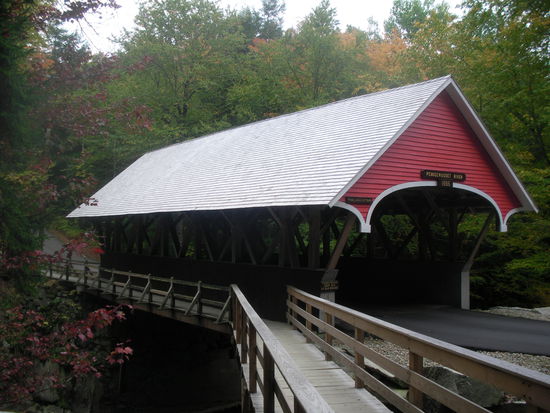 Covered Bridge im Flume Gorge