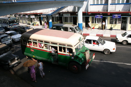 Linienbus in Yangon
