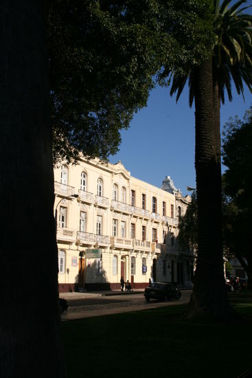 Blick vom Plaza Italia auf die umstehende Bebauung.