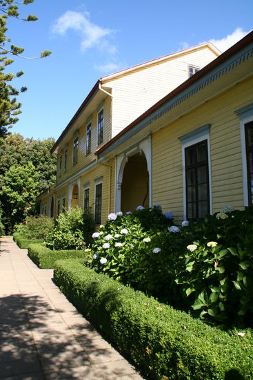 Dies ist das Museum, von dessen Landungssteg man den obigen Blick auf die Stadt hat.