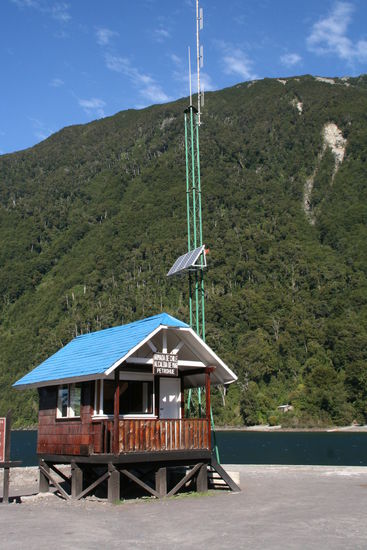 Auch hier wird für Ordnung gesorgt: Eine Marinestation in Petrohué.