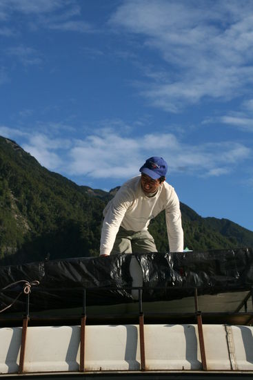 Hier werden mit dem einzigen Linienbus gerade Matratzen angeliefert...