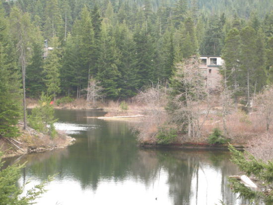 Auf dem Weg von Whistler Creekside am Alpha Lake entlang...