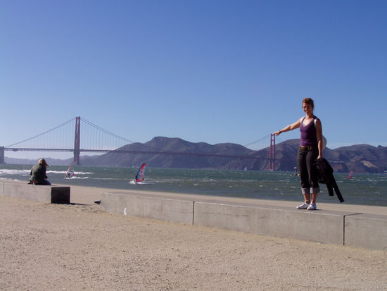 so gross ist die bruecke dann doch nicht 