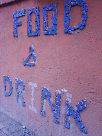 essen und trinken satt fuer 1 bis 2 euronen, das dufterlebnis am markt ist inklusive