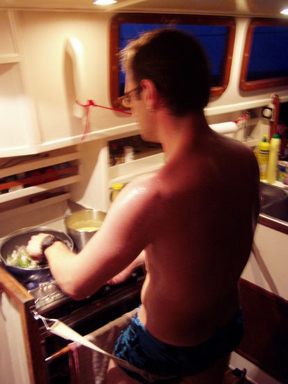 beim kochen auf hoher see ist es ratsam sich anzugurten