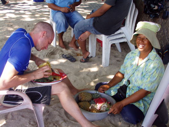 alex und mama pineapple