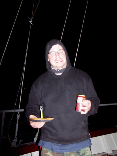 alles gute zum geburtstag marco. fuer ne kerze hatte es leider nicht gereicht. knicklichter tuns aber auch