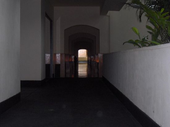 ... via Kreuzgang durch die Lobby...