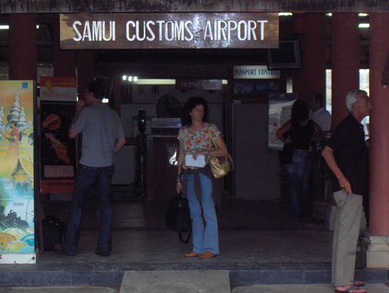 Nach dem Einchecken kurz vor der Passkontrolle, ich habe mich bereits etwas beruhigt. Singha sei Dank!