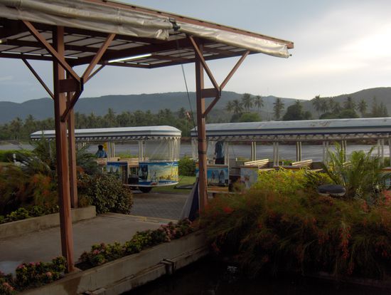 Damit wird man beim Flugzeug abgeholt und auch wieder hin gebracht.
