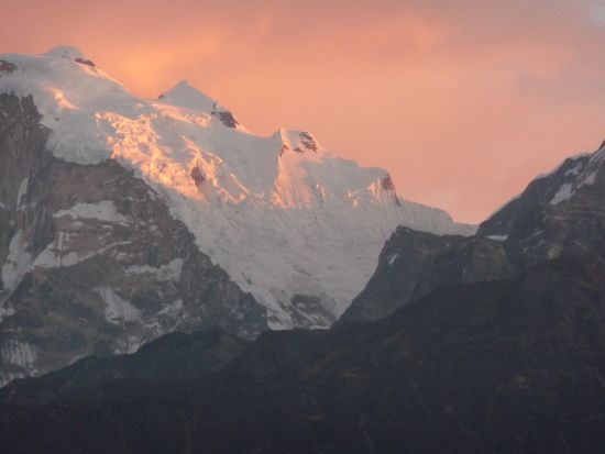 Blick auf die Schneemassen am Annapurna I (8091m)