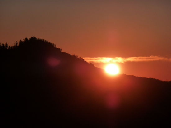 ...Sonnenaufgang am Poon Hill