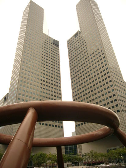 das sind nur zwei Tower (!!) - was Einkaufszentren angeht, spinnen die hier wirklich...