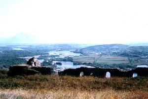 Blick auf Flusslandschaft von der Festung "Rozafa"