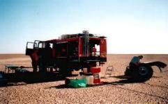 Reifenpanne auf dem Weg von Algerien in den Niger