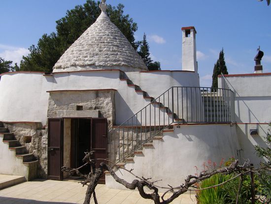 Trullo Bianco bei Ostuni (http://www.ferienhaus-apulien.net)