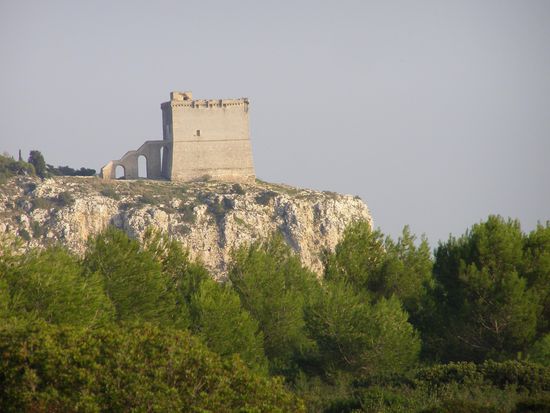 Wachturm aus dem 16. Jahrhundert bei Porto Selvaggio