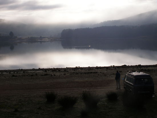 Dayet Roumi: Nebelschleier ziehen am See auf