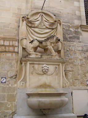 Valletta: Brunnen an der St.-John's-Co-Cathedral