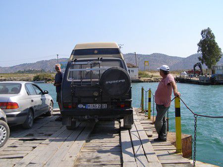 Kanal von Butrint: Autofähre