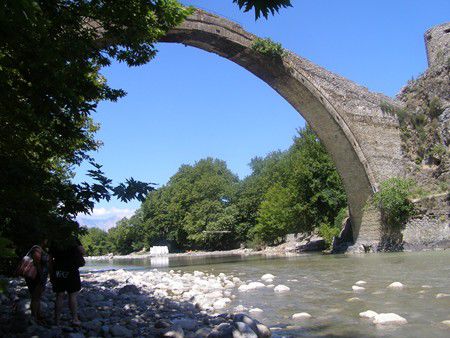 Konitsa: Osmanische Steinbogenbrücke
