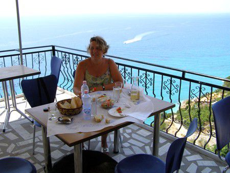 Qeparo: Im Restaurant Odhisea
