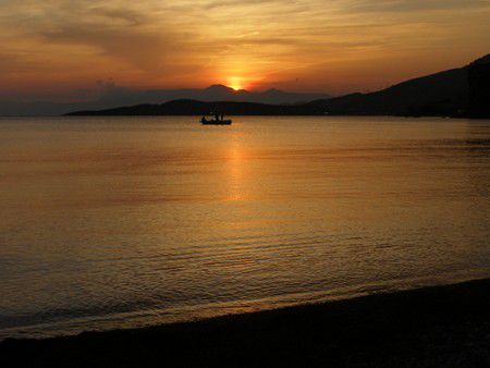 Bucht bei Sagiada: Sonnenuntergang