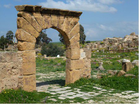 Dougga: Alexander-Severus-Bogen