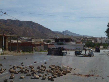 Barrikaden in El Guettar