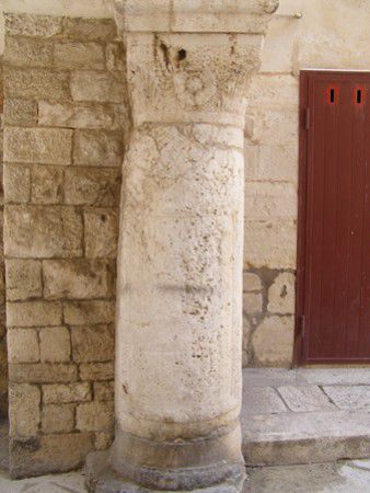 Giovinazzo: Detail Traijansbogen
