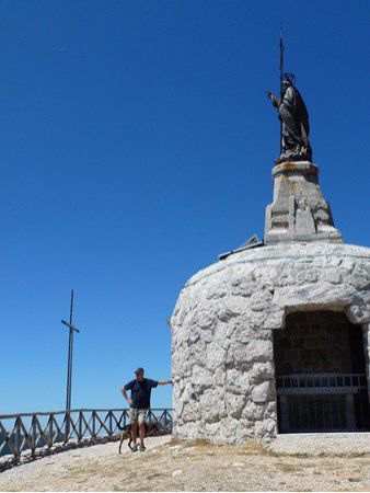 Monte Redentore: Kaplle und Gipfelkreuz