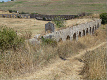 Römisches Aquädukt bei Tarquinia