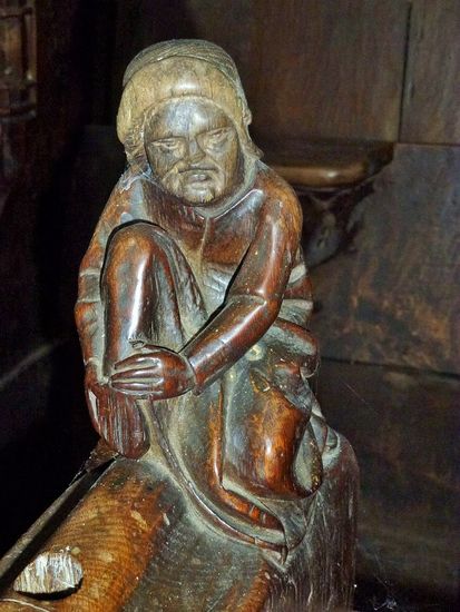 Flavigny-sur-Ozerain - Kirche St. Ggenèst Chorgestühl