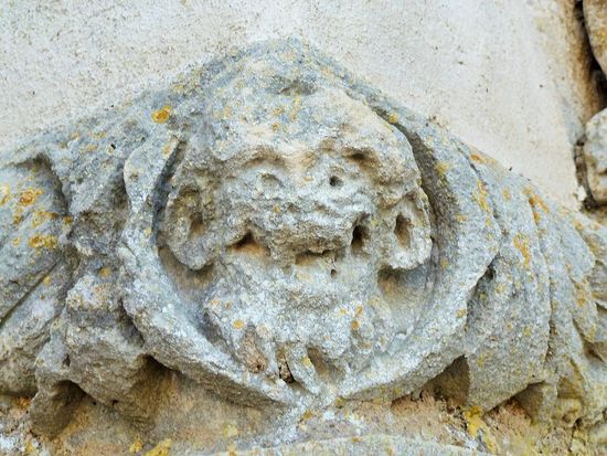 Avalon - Kirche St. Lazare Wasserspeier