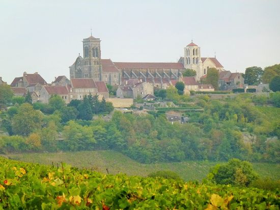 Vézelay - Blick auf die Basilika Ste.-Marie-Madeleine