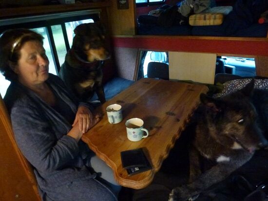 Im Camper bei Regen wird's eng