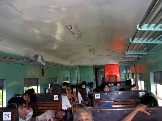 Holzklasse, man goennt sich ja sonst nichts