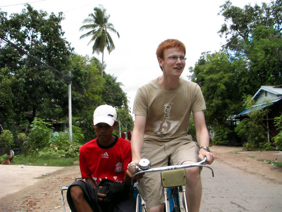 ich weiss, wovon ich spreche
(sonst is immer der duerre Knilch neben mir gefahren, der jetzt nur Angst um sein Fahrrad hatte)