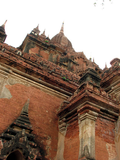 eine der unzaehligen Ruinen