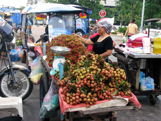 frisches Obst vom Wagen