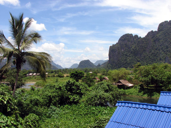 Blick von unseren Huetten
(die im uebrigen rechts zu sehen sind)